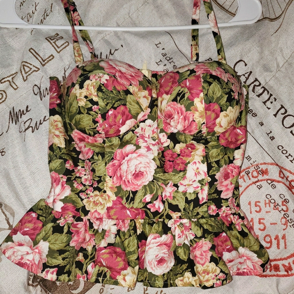 Crop top